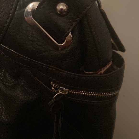 Etienne aligned purse zippered compartments on each side and back of purse - Picture 5 of 8